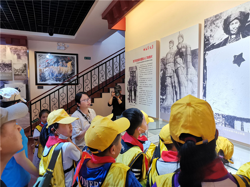 圖為學生們.jpg 圖為學生們.jpg