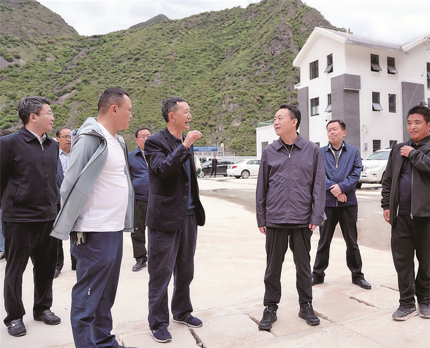 沈陽在長河壩.jpg 沈陽在長河壩.jpg