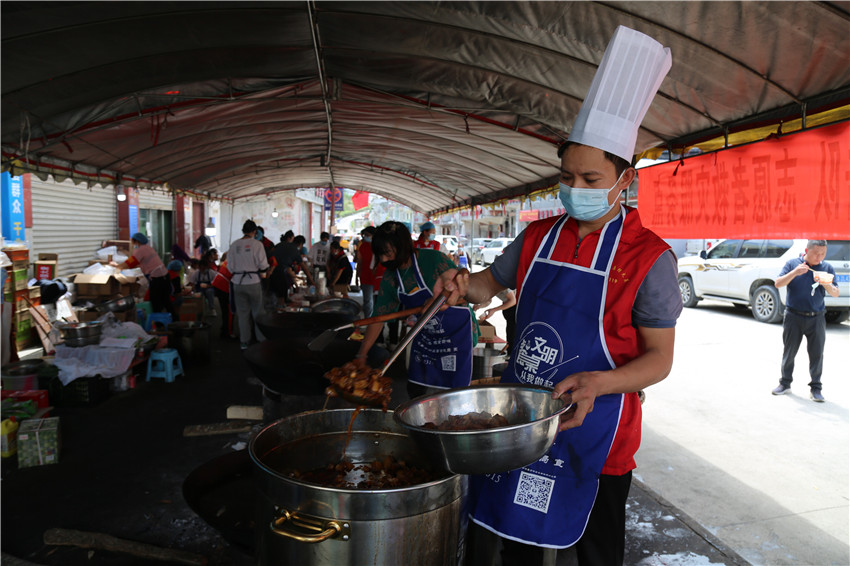 瀘州志愿者.jpg 瀘州志愿者.jpg