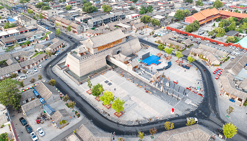 2022年9月8日，石家莊，航拍正定縣正定古城陽(yáng)和樓與正定歷史文化街。