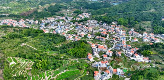 軍營村俯瞰。人民網(wǎng)記者 陳博 攝